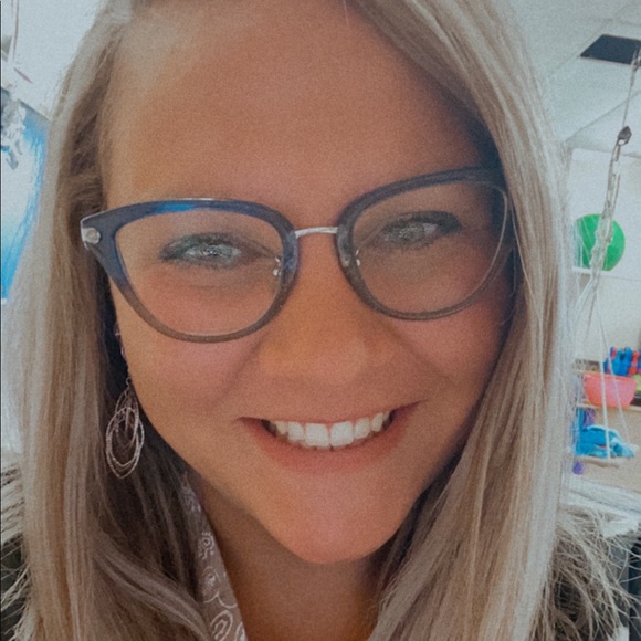 Meet your Posher, Kaylee - Picture 2 of 2